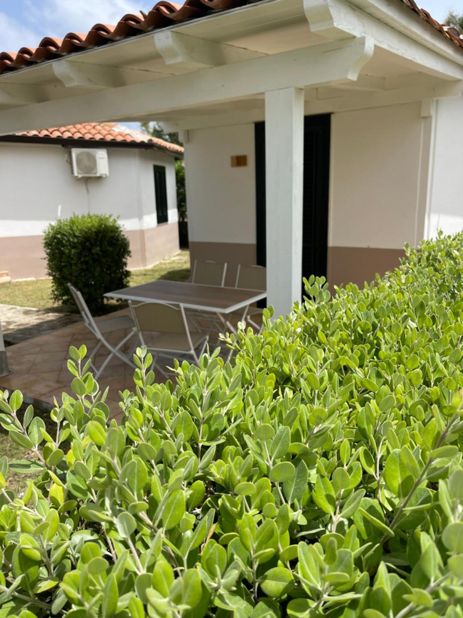 Soleada Club Aparthotel Campofelice Di Roccella Eksteriør bilde